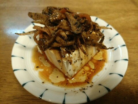 上はシャキシャキ、下はプルプル!きんぴら冷奴